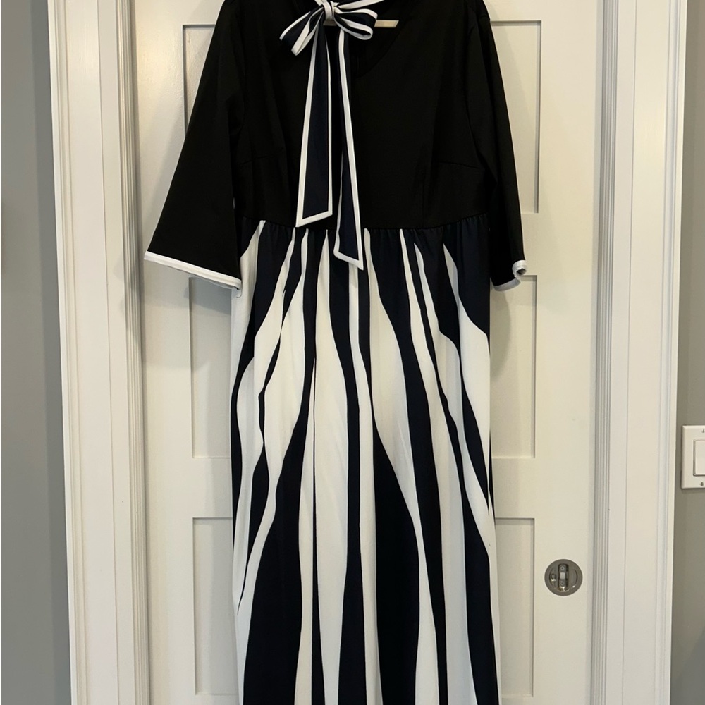 Elegant Unworn Black and White Striped Long Dress with Neck Tie